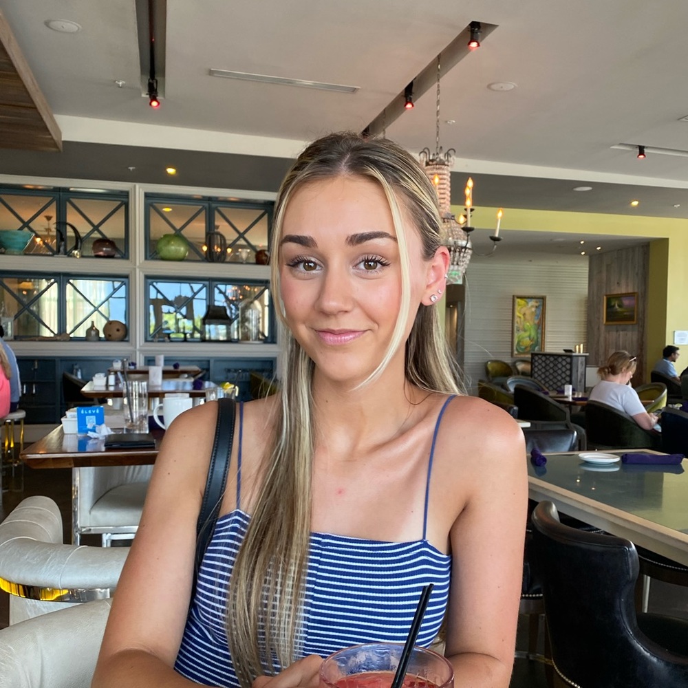 Meet your Posher, Carly